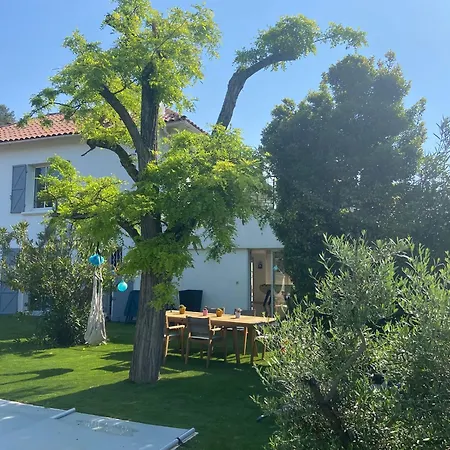 Casa Regalada En Provence *